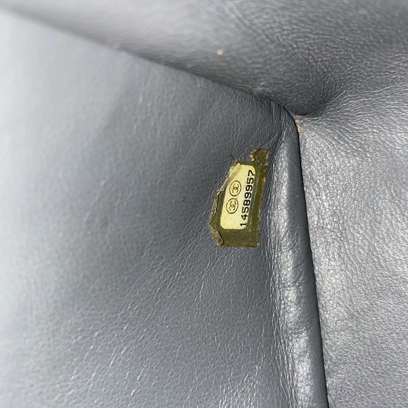 💓Sold💓Chanel Quilted Leather Reissue 2.55 - Picture 16 of 16